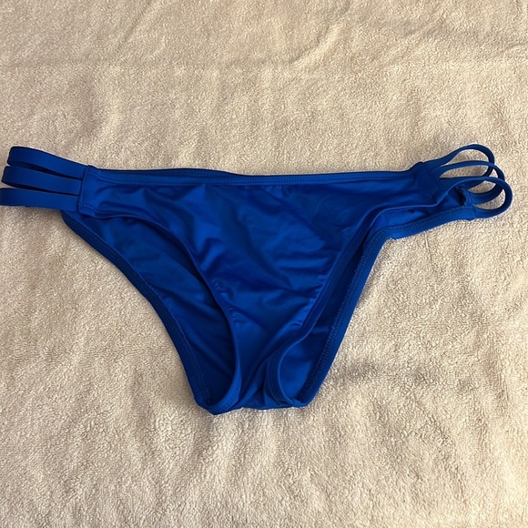 Ladies bikini - Picture 2 of 9